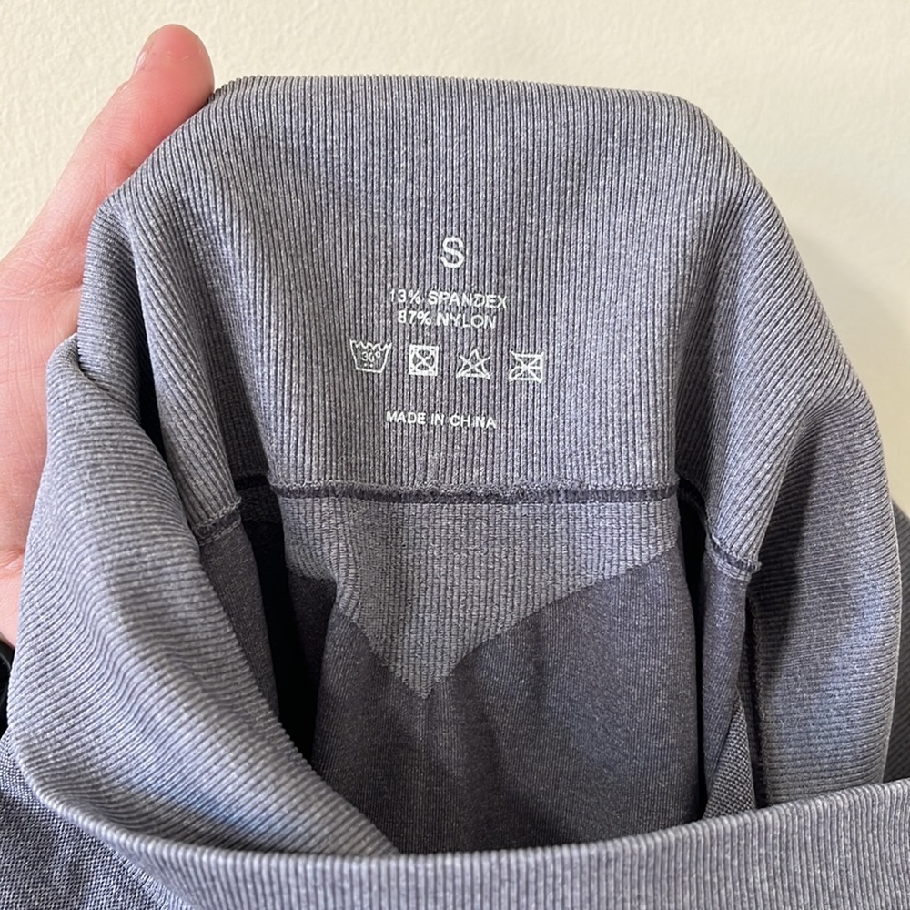 NVGTN Grey Curve Seamless Leggings Size Small - Picture 10 of 10